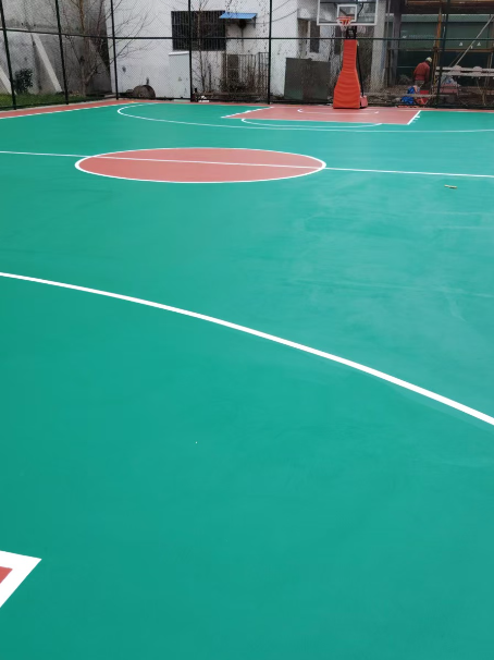 通渭 球场长期使用易出现地面开裂
